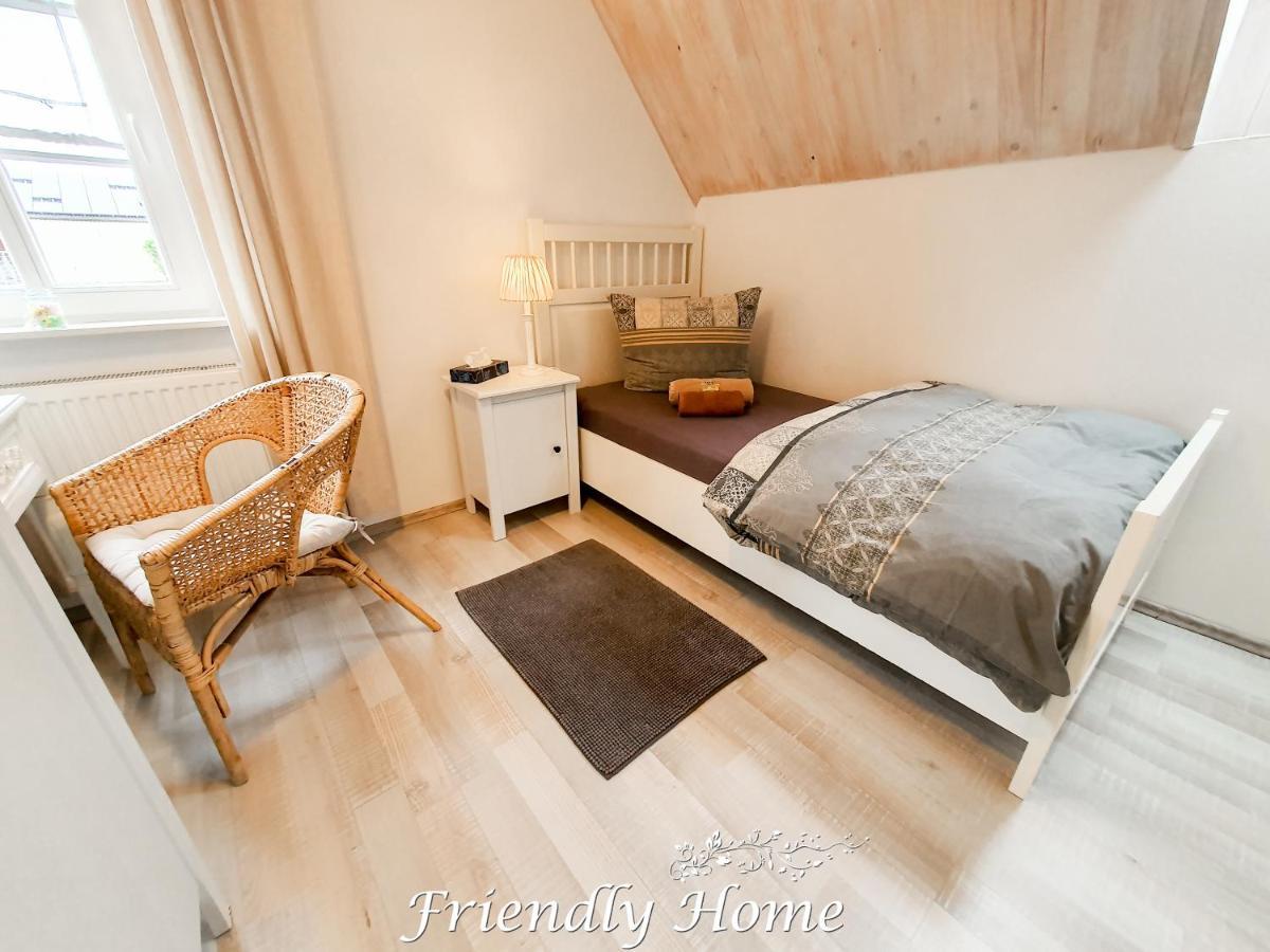 Friendly Home - "Gemuetliches Backsteinhaus" Koeln Bonn Phantasialand Bornheim  Bagian luar foto
