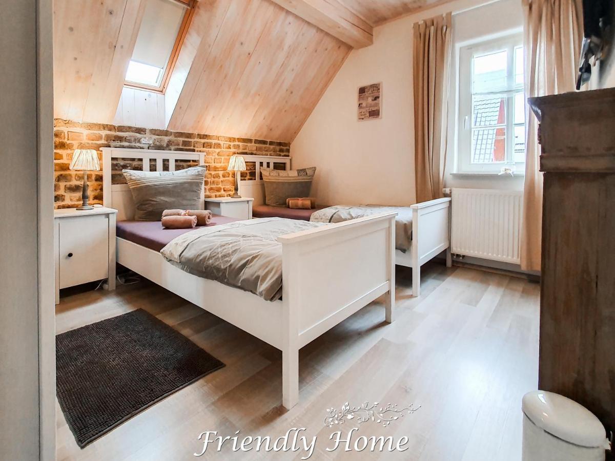 Friendly Home - "Gemuetliches Backsteinhaus" Koeln Bonn Phantasialand Bornheim  Bagian luar foto